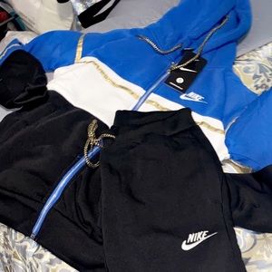 Women’s Nike Sweatsuits